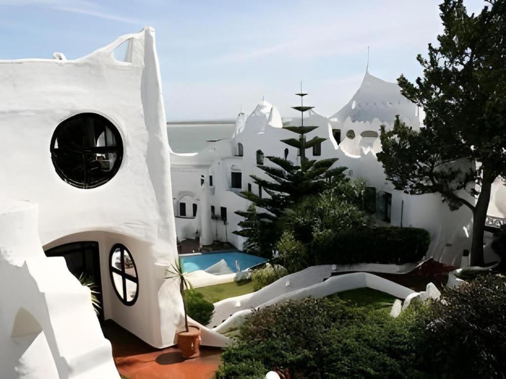 Hotel Club Casapueblo 3*